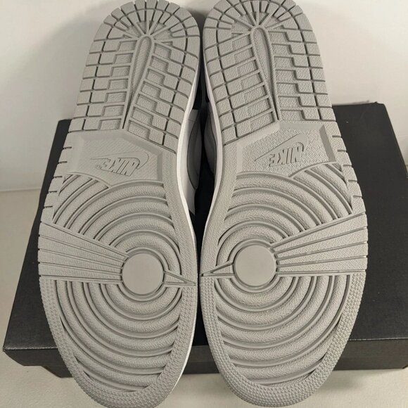 Nike Air Jordan 1 Low SHADOW Light Smoke Grey Toe 553558-039 Men's Size 10.5 - Picture 3 of 12